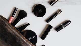 Your Guide to Creating a Capsule Makeup Kit for Traveling Light