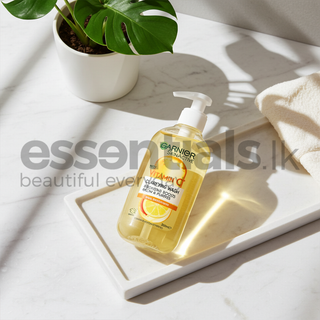 Garnier Vitamin C Clarifying Wash  For Brightens, Boosts Glow & Purifies 200ml